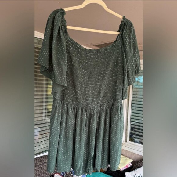 SHEIN Women's Green Shirt - Picture 2 of 5